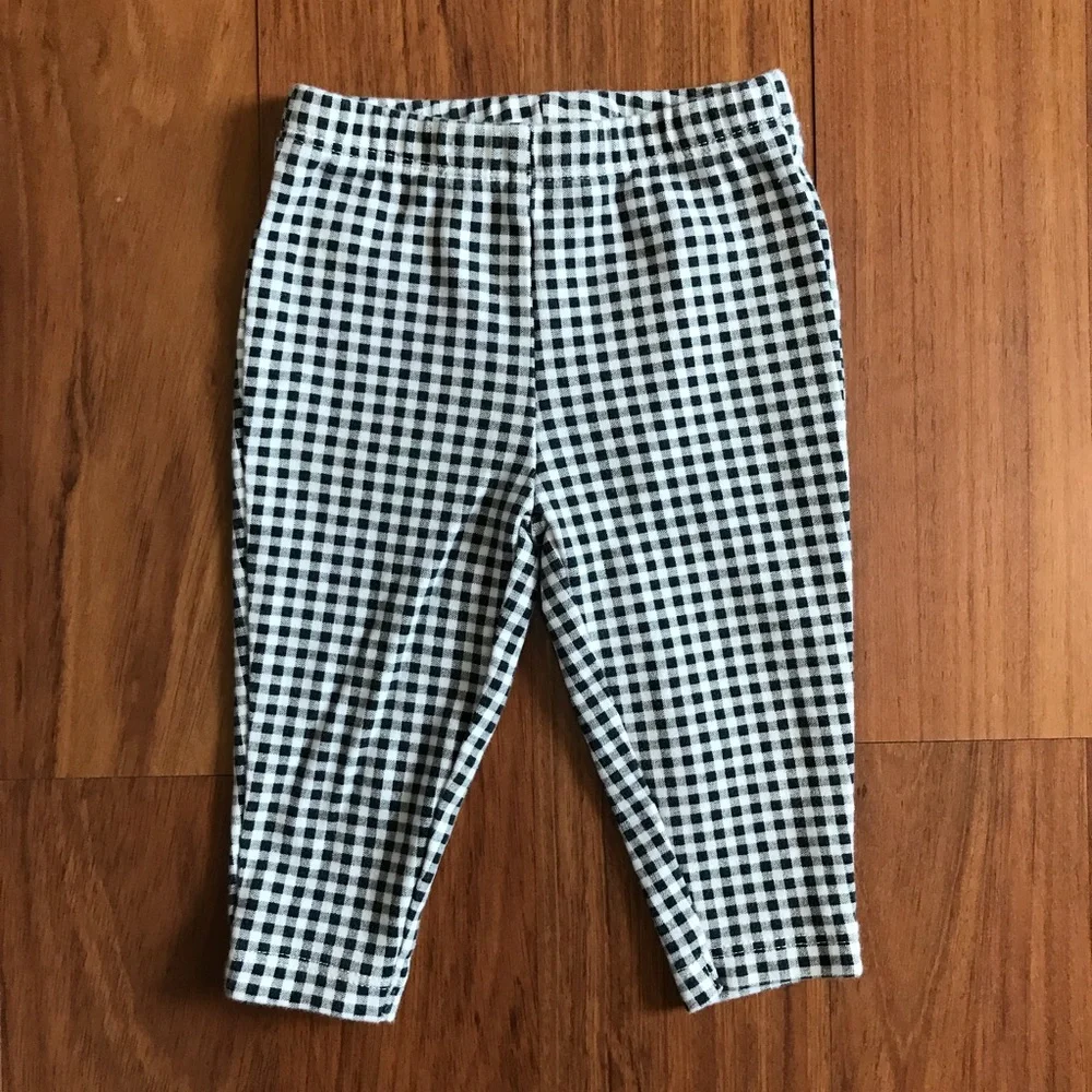 Carter’s Baby Girl Bodysuit and Pant Set Size 6 Months